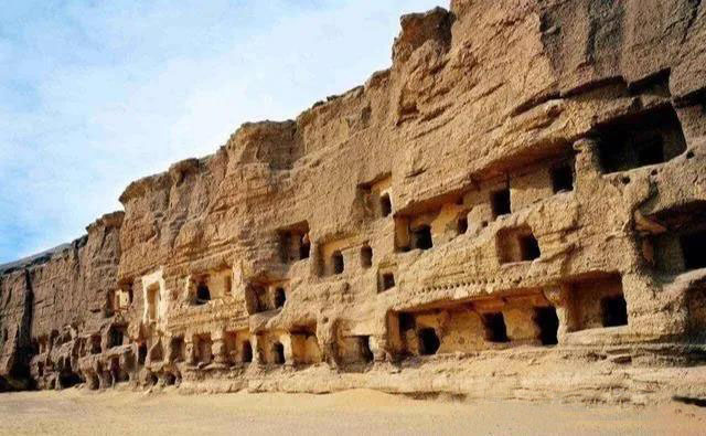 Cuevas de Mogao - El 'Cha Jiu Lun', Un Debate Entre el Té y el Vino