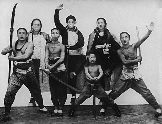 Luchadores Sociedades Marciales - Dāo Qiāng Bù Rù: The Rituals of Invulnerability in the Martial Arts