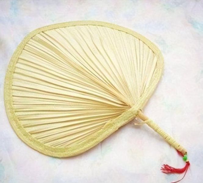 El Abanico de Kungfu como Arma: Mito o Realidad Abanico hoja palma - El Abanico de Kungfu como Arma: Mito o Realidad